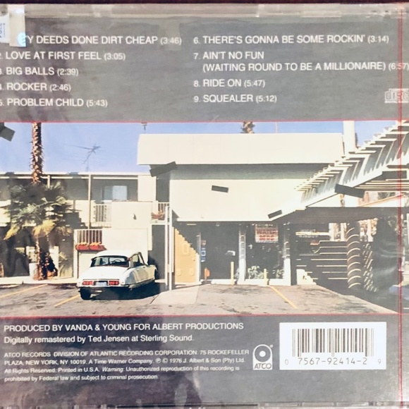 1990s Never Opened Dirty Deeds Done Dirt Cheap CD - Picture 3 of 4